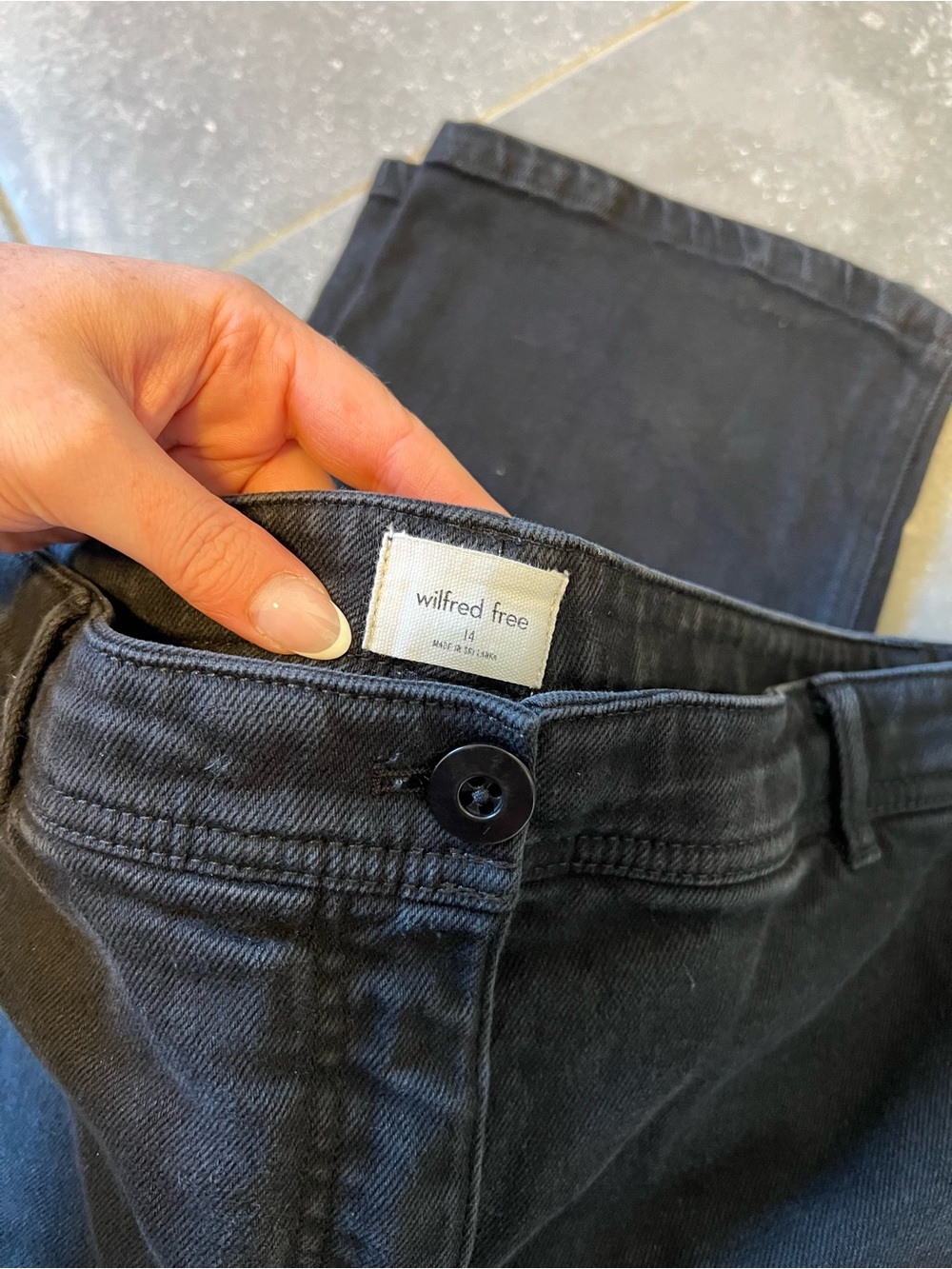 Wilfred Straight Black Cargo Pants
